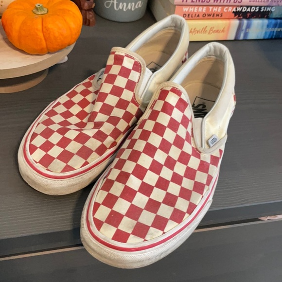 Minimal use in Vans size 10, Red color - Picture 1 of 1